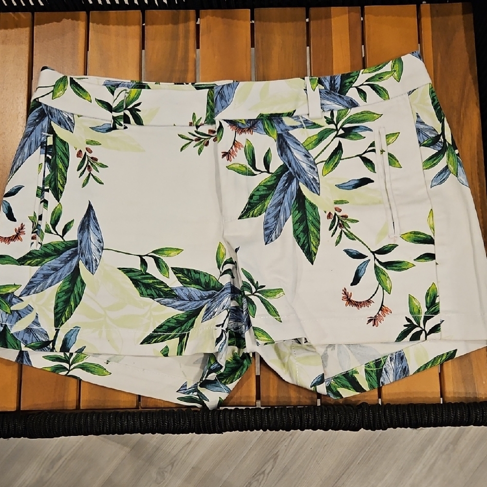 a.n.a White and Green Bermuda Shorts Tropical Print